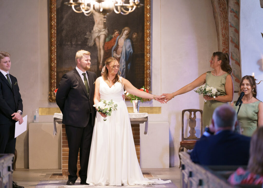 Vigsel i Husby-rekarne kyrka