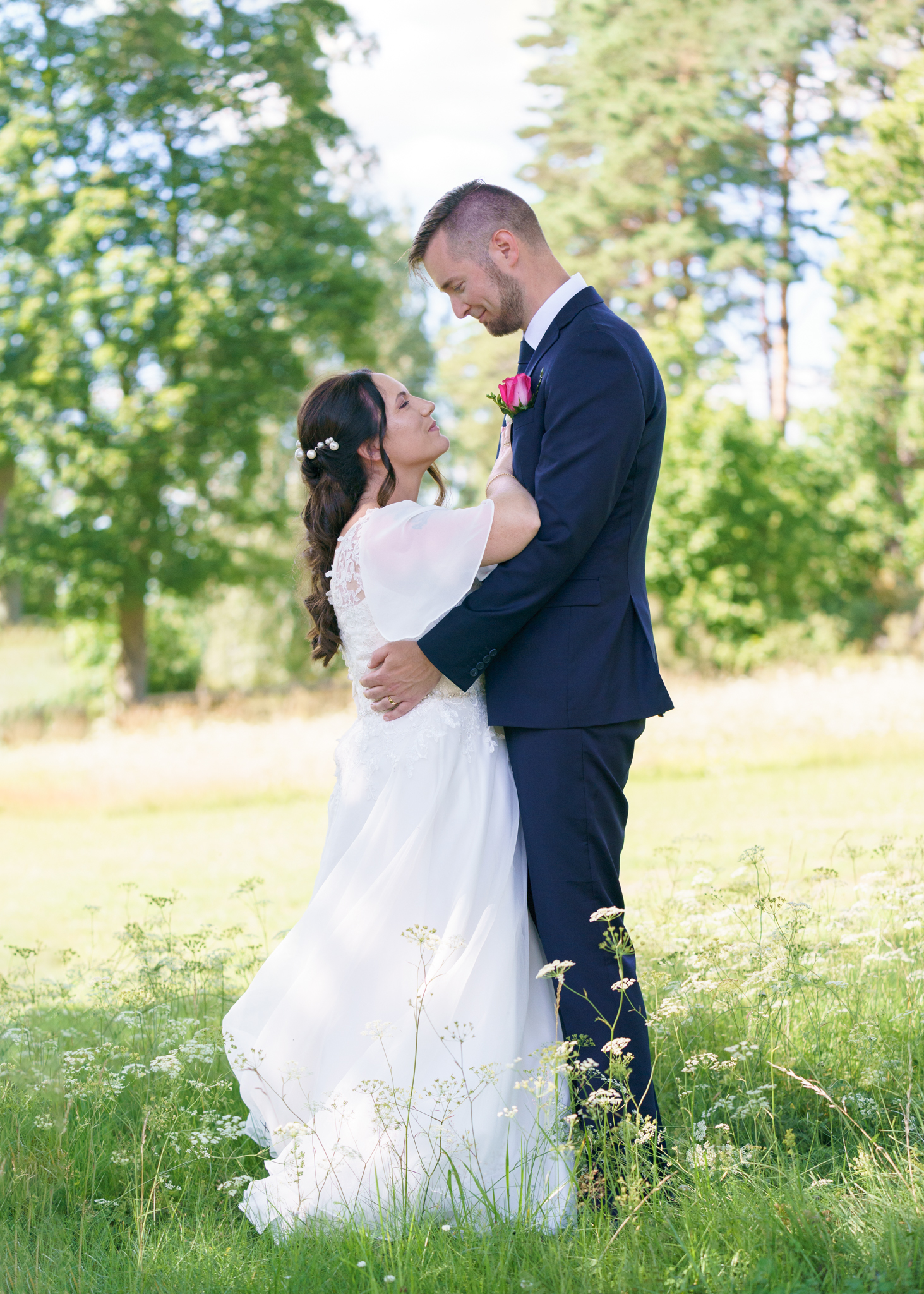 Bröllopsporträtt i Husby-rekarne