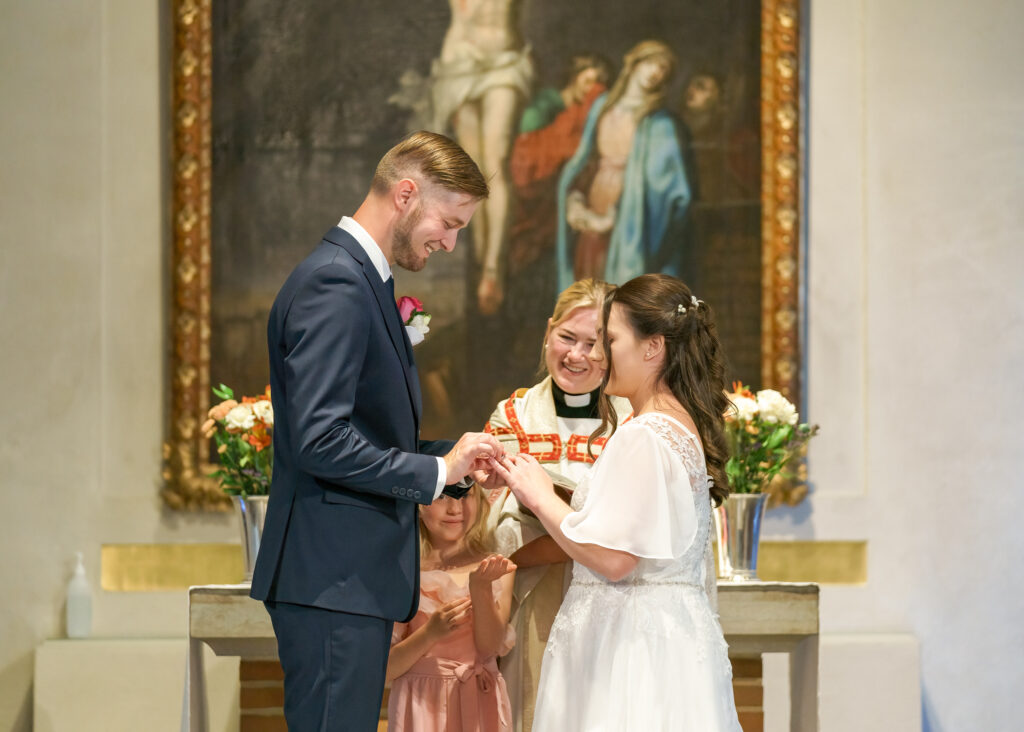 Vigsel Husby-rekarne kyrka
